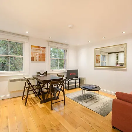 The Play Pen - Holborn - By Frankie Says Apartment London Exterior photo